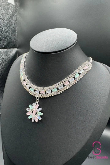 Pastel stone choker with floral pendant NL 2 | Closetsecrets