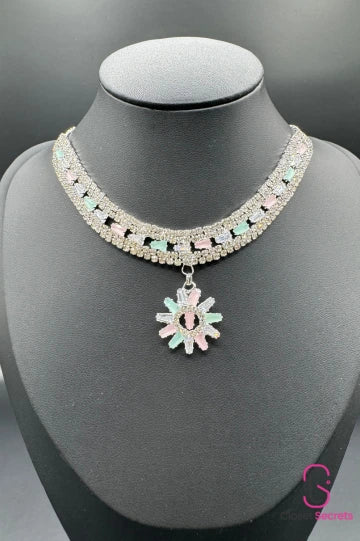 Pastel stone choker with floral pendant NL 2 | Closetsecrets