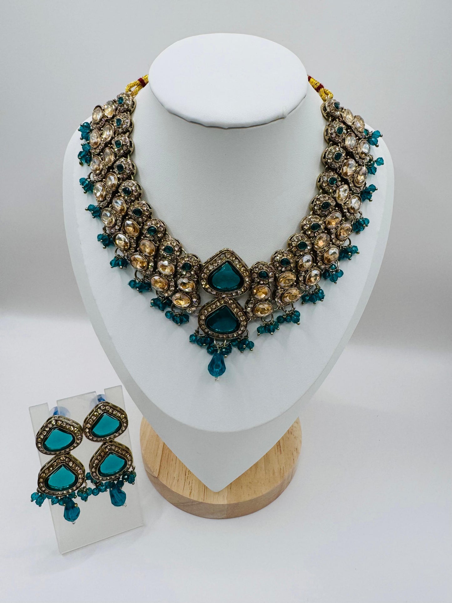 Antique Gold Kundan Necklace Set with Teal Stones