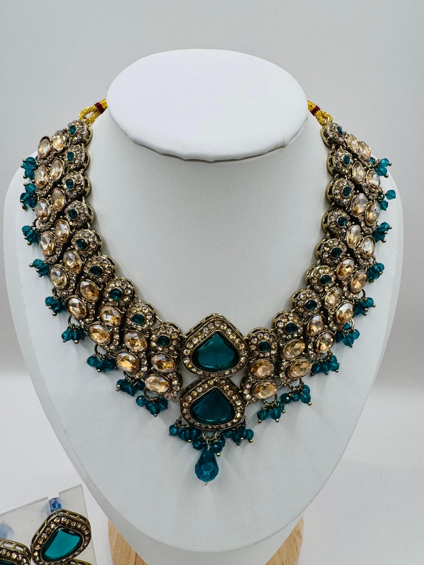 Antique Gold Kundan Necklace Set with Teal Stones