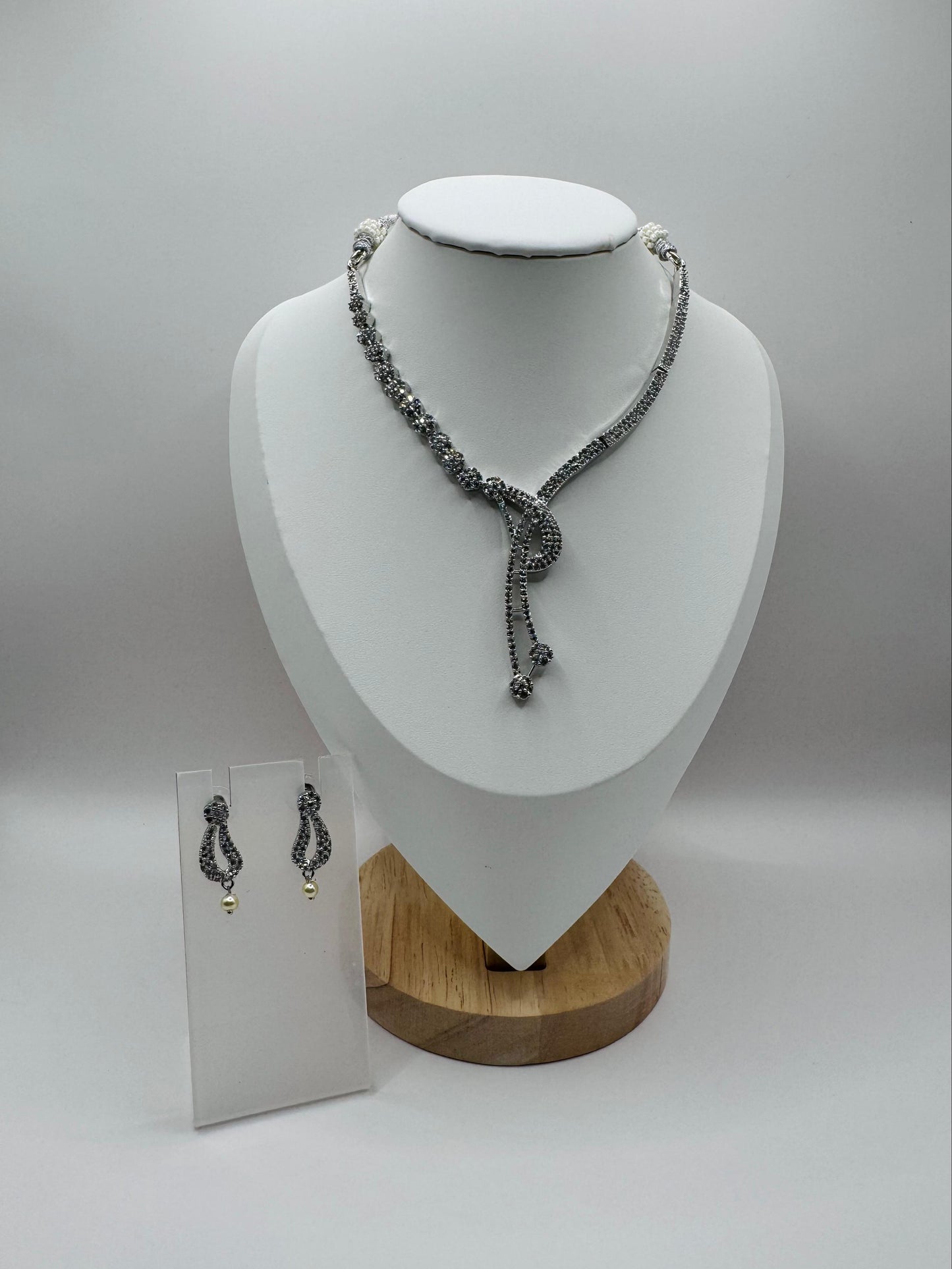 Silver-Toned Crystal Knot Necklace Set – Elegant Necklace & Earring Combo