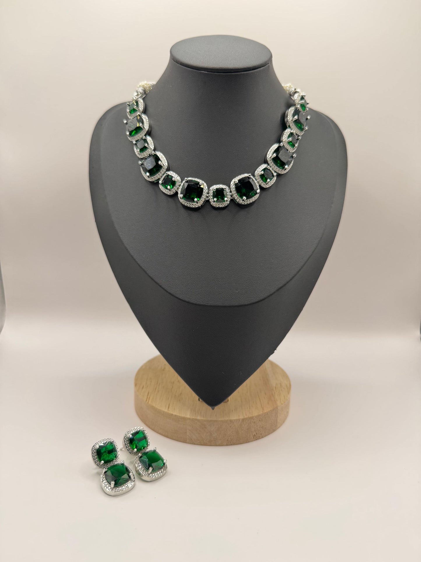 Luxurious Dark Green Crystal Necklace & Earrings Set